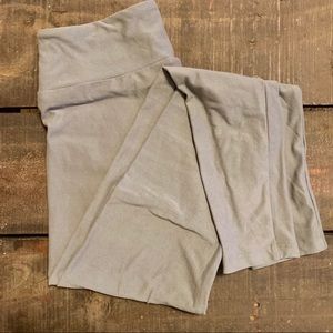 LuLaRoe OS light gray leggings. Great condition!